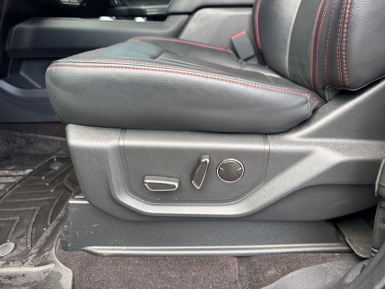 Certified 2023 Ford Expedition Limited image 42