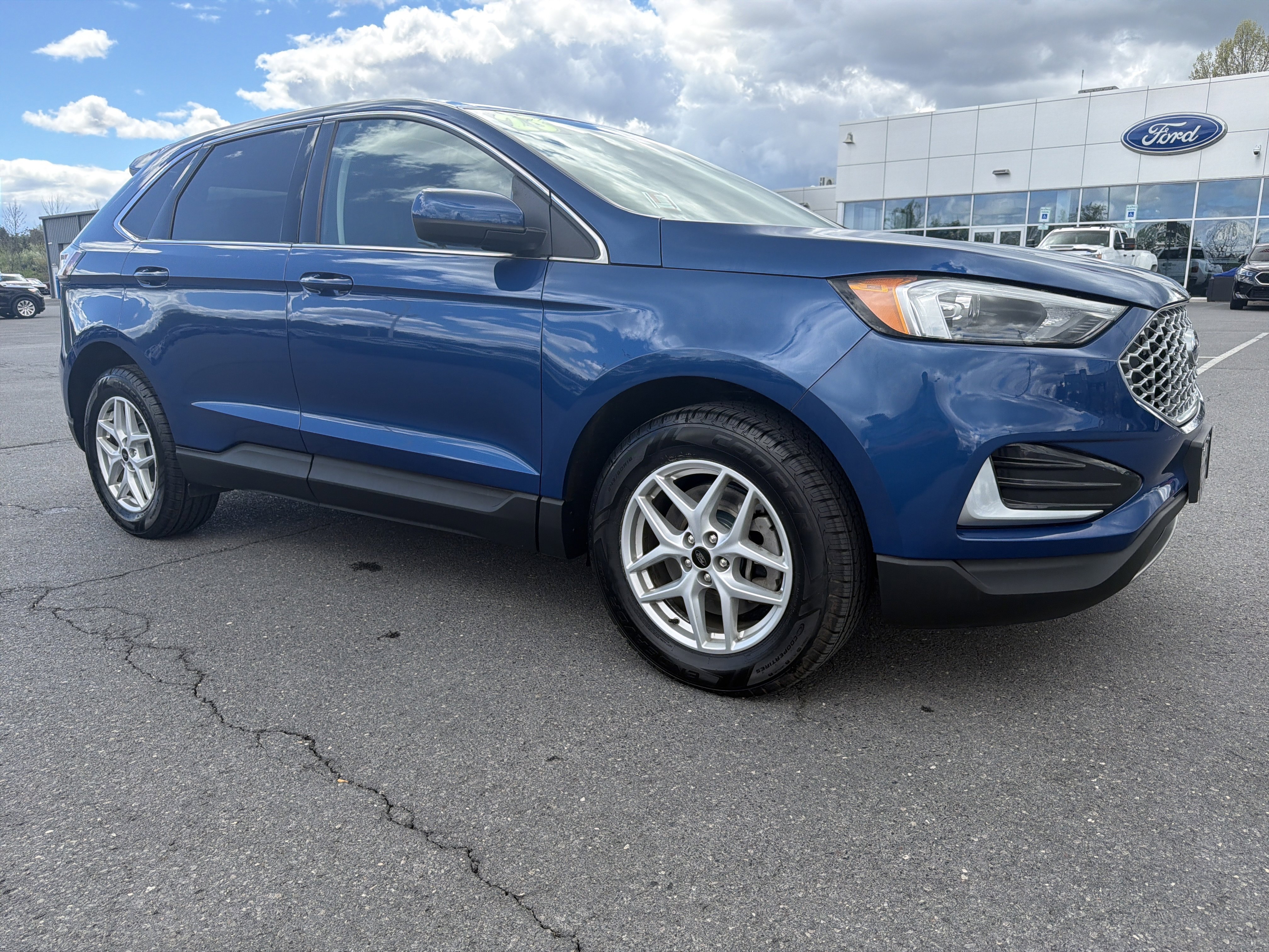 Certified 2023 Ford Edge SEL