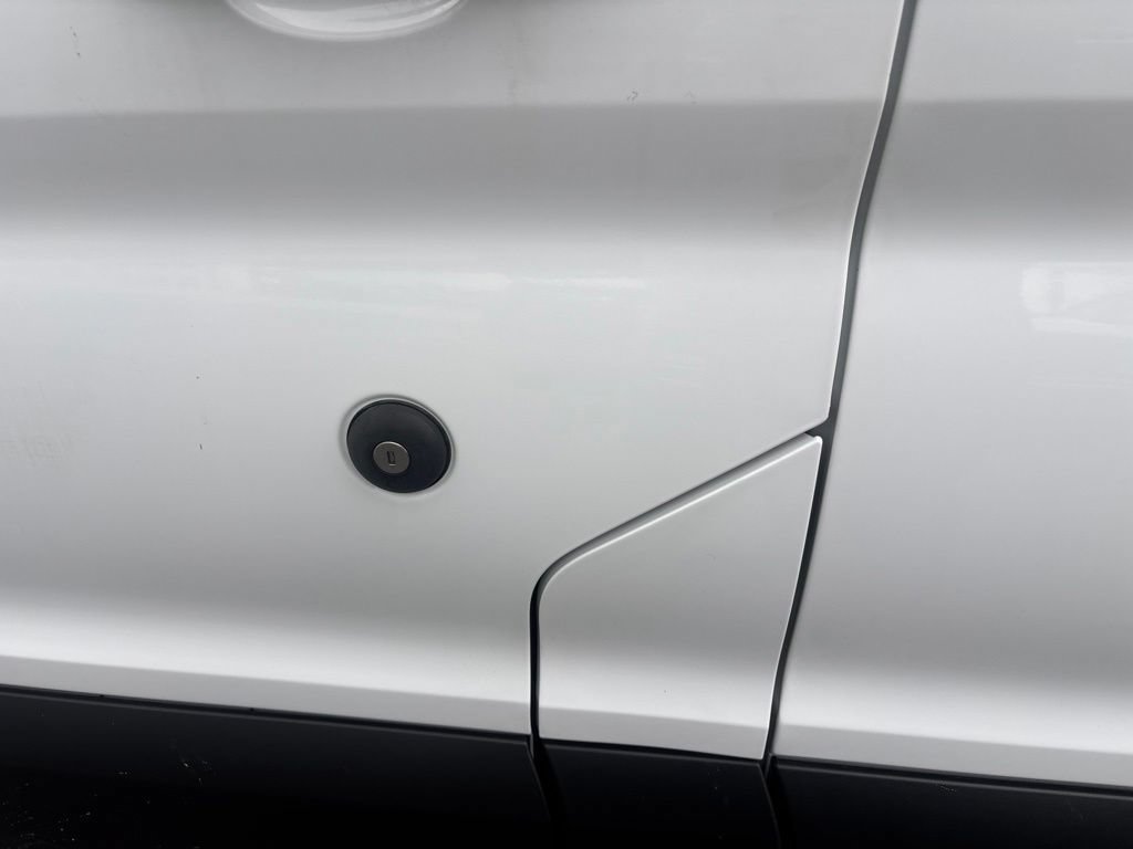 Certified 2023 Ford E-Transit 148 High Roof Extended RWD image 9