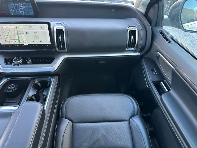 Certified 2025 Ford Expedition Platinum image 14