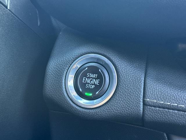 Used 2023 Buick Envision Essence w/ Sport Touring Package FWD image 19