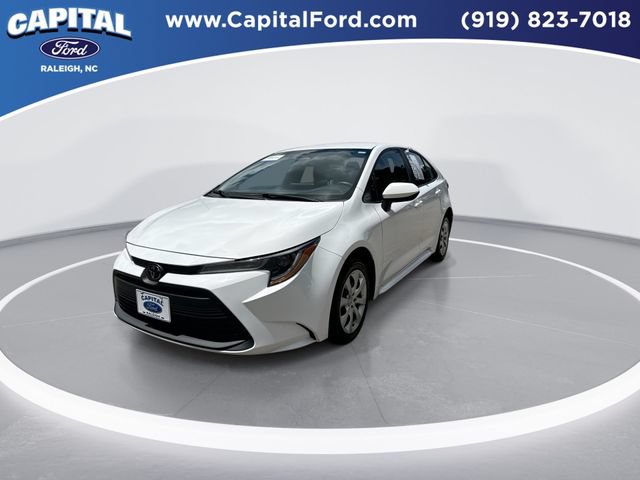 Used 2024 Toyota Corolla LE FWD image 4
