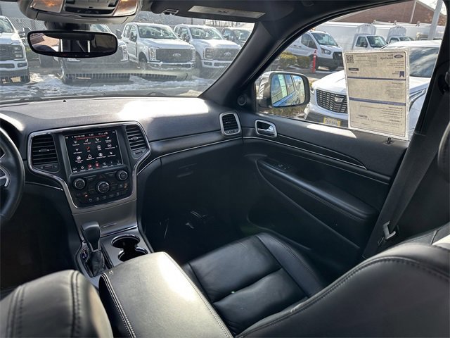 Used 2018 Jeep Grand Cherokee Limited image 18