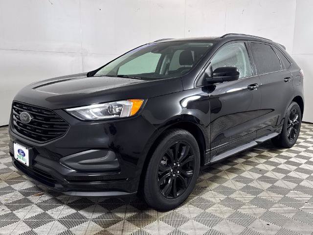 Certified 2024 Ford Edge SE w/ Black Appearance Package AWD/4WD image 9