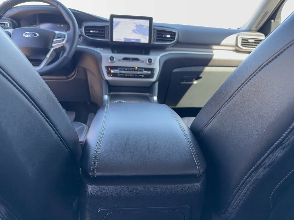 Certified 2023 Ford Explorer XLT w/ Equipment Group 202A image 31