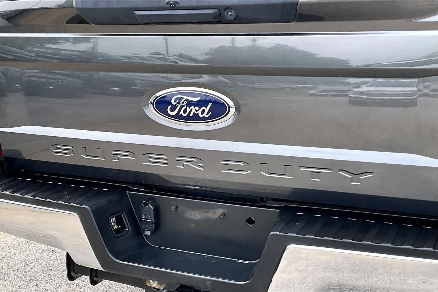 Certified 2019 Ford F250 XL w/ STX Appearance Package AWD/4WD image 27