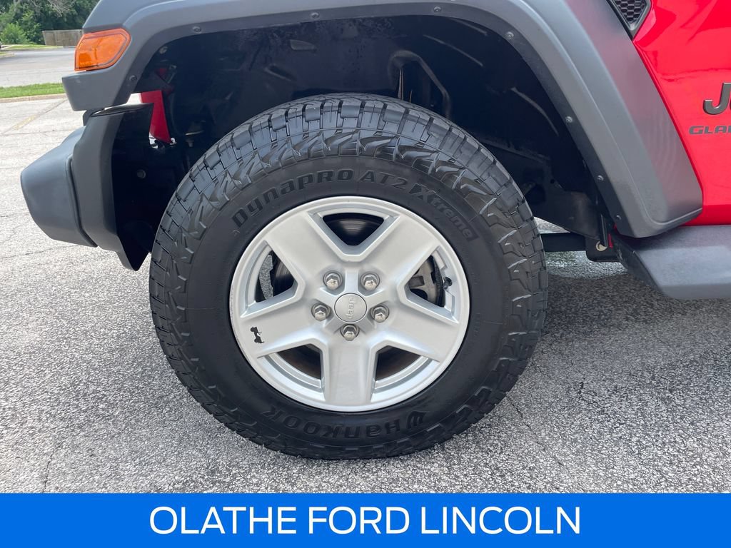 Used 2020 Jeep Gladiator Sport w/ Quick Order Package 24S AWD/4WD image 29