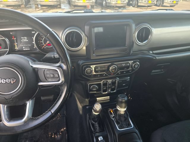 Used 2020 Jeep Gladiator Overland w/ Safety Group AWD/4WD image 17