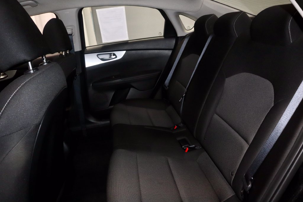 Used 2024 Kia Forte LXS w/ LXS Technology Package FWD image 21