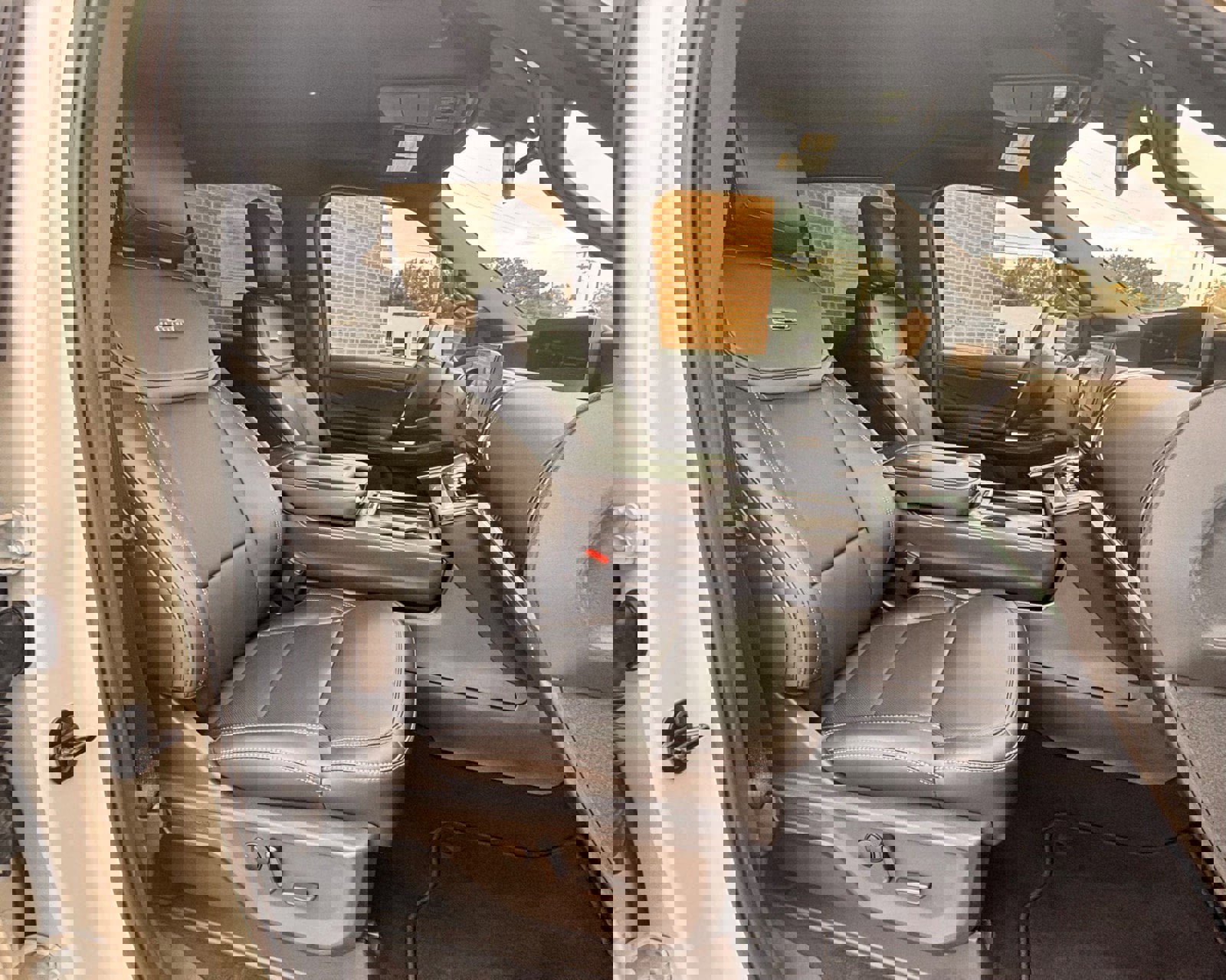 Certified 2025 Ford Expedition Platinum w/ Stealth Appearance Package image 37