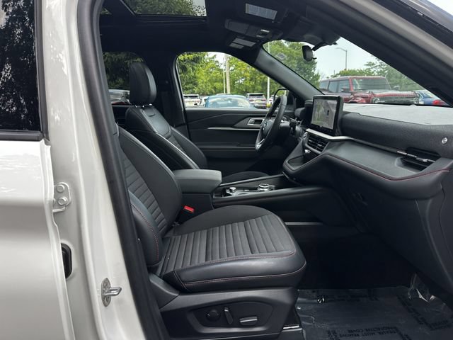 Certified 2025 Ford Explorer ST-Line AWD/4WD image 35