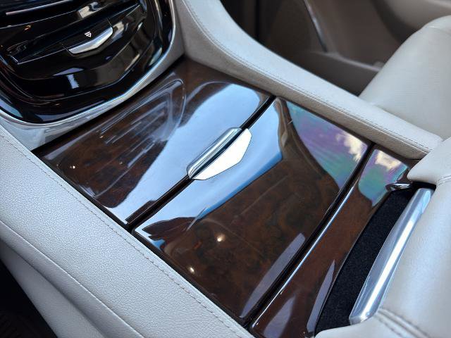 Used 2017 Cadillac Escalade Luxury image 29