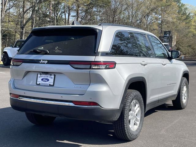 Used 2024 Jeep Grand Cherokee Laredo image 5