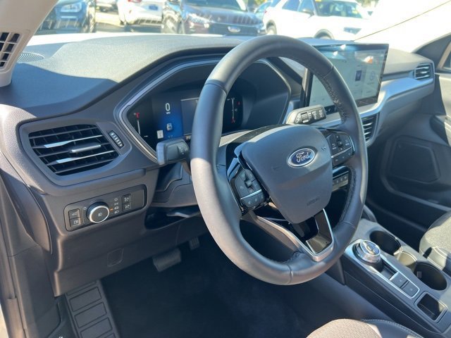 Certified 2025 Ford Escape SE image 8