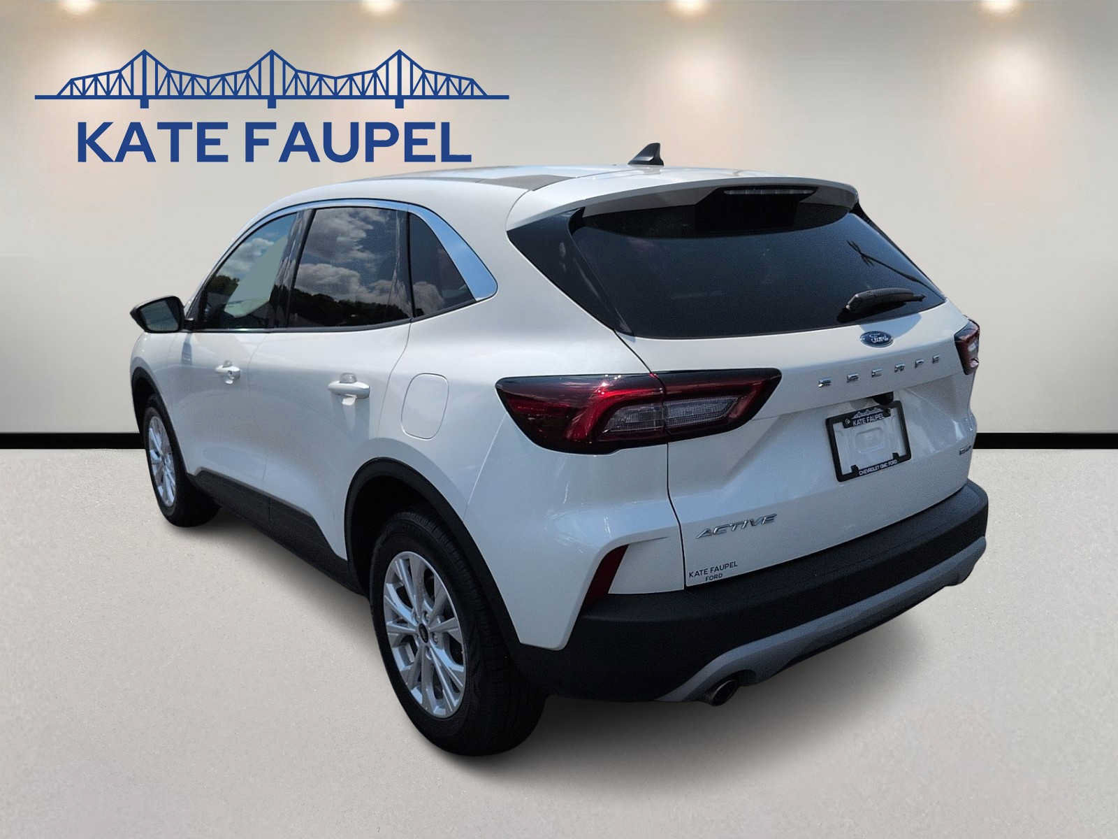 Certified 2023 Ford Escape Active AWD/4WD image 5