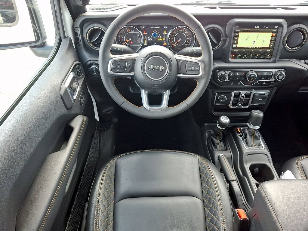 Used 2023 Jeep Gladiator Overland AWD/4WD image 11