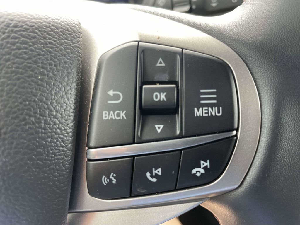 Certified 2025 Ford Explorer Active RWD image 26