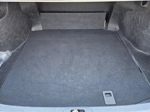 Used 2023 Toyota Camry SE FWD image 6