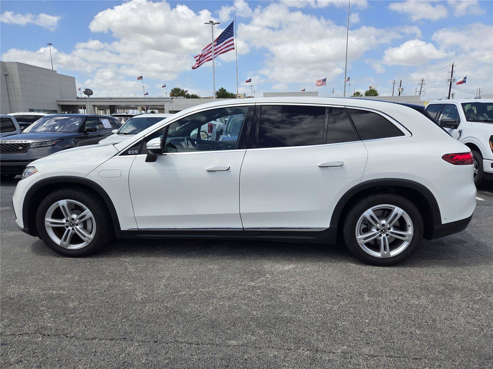 Used 2023 Mercedes-Benz EQS 450+ SUV image 5