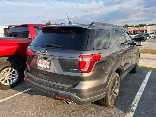 Certified 2018 Ford Explorer XLT w/ Equipment Group 202A AWD/4WD image 4