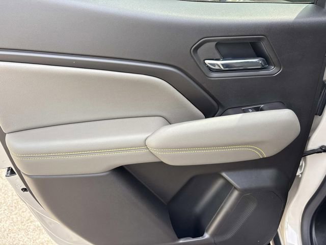Used 2026 Chevrolet Colorado ZR2 w/ Technology Package AWD/4WD image 18