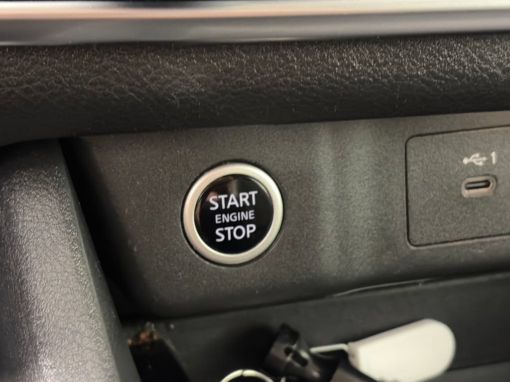 Used 2021 Nissan Rogue S AWD/4WD image 22