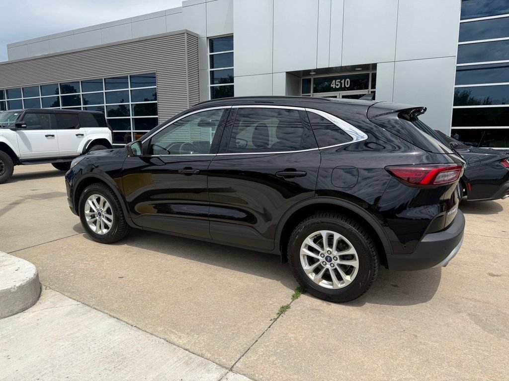 Certified 2023 Ford Escape Platinum w/ Premium Technology Package AWD/4WD image 4