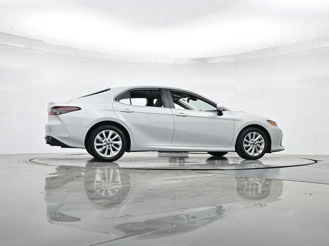 Used 2024 Toyota Camry LE w/ Convenience Package image 30