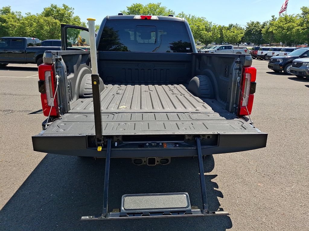 Certified 2026 Ford F350 Platinum AWD/4WD image 31