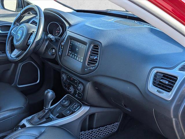 Used 2020 Jeep Compass Latitude w/ Cold Weather Group AWD/4WD image 24