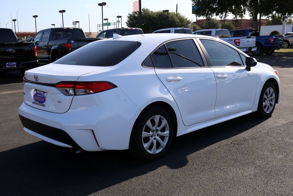 Used 2022 Toyota Corolla LE FWD image 12