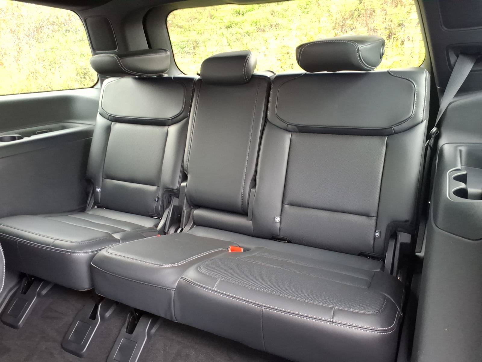 Certified 2026 Ford Expedition Platinum w/ Stealth Performance Package AWD/4WD image 9