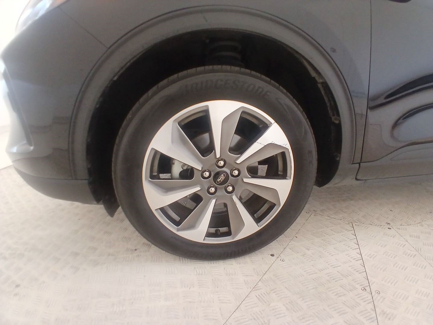 Certified 2025 Ford Escape Platinum AWD/4WD image 10