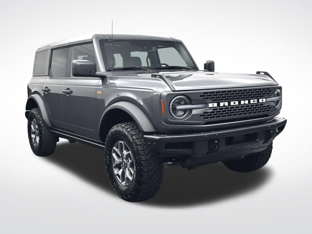 Certified 2025 Ford Bronco Badlands AWD/4WD image 3