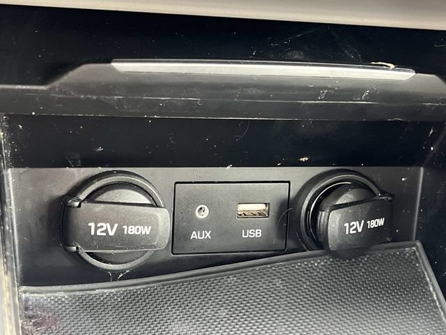 Used 2017 Hyundai Elantra SE FWD image 29