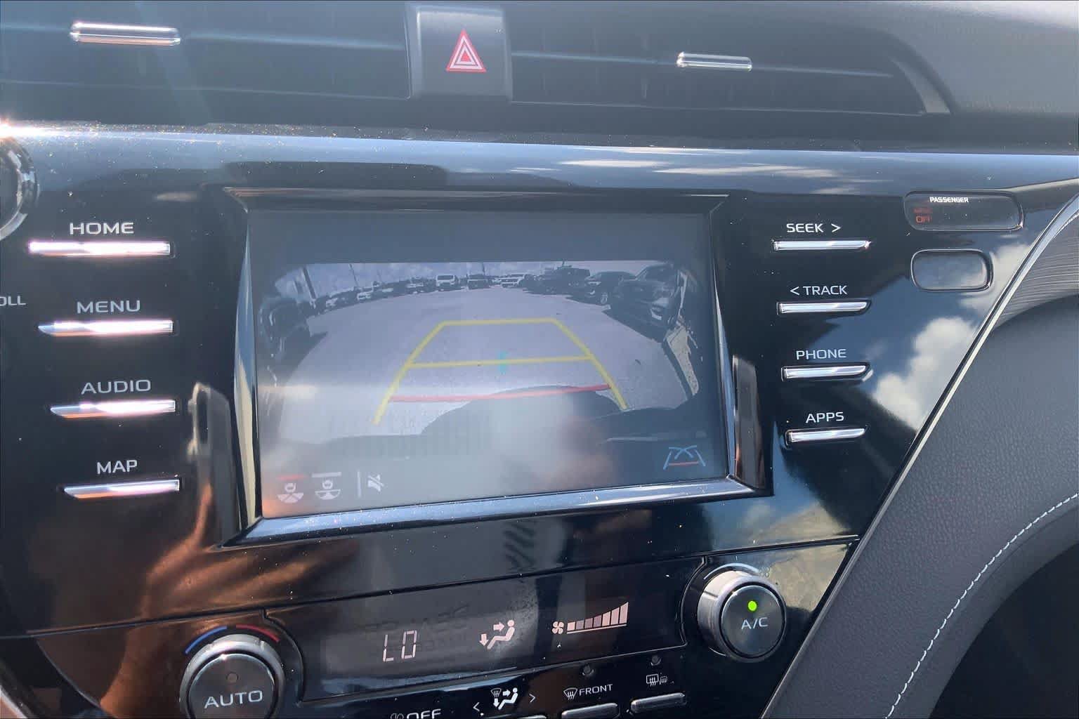 Used 2019 Toyota Camry SE w/ Convenience Package FWD image 27