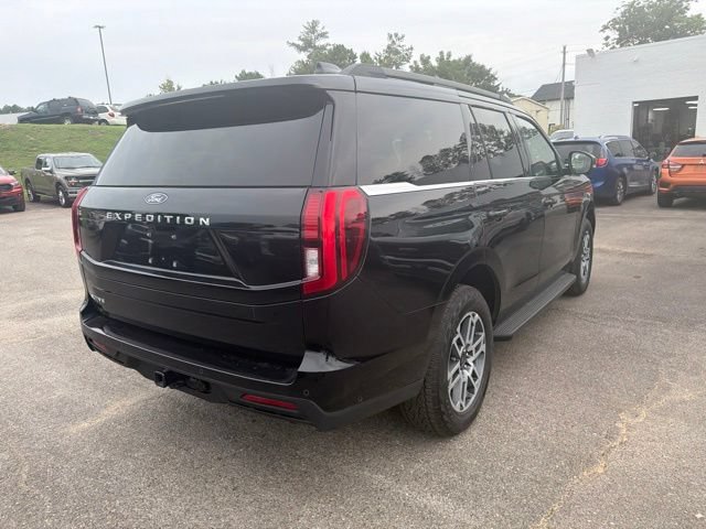 Certified 2025 Ford Expedition Active AWD/4WD image 31