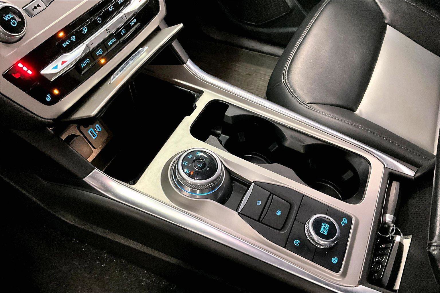 Certified 2023 Ford Explorer XLT w/ Equipment Group 202A image 16