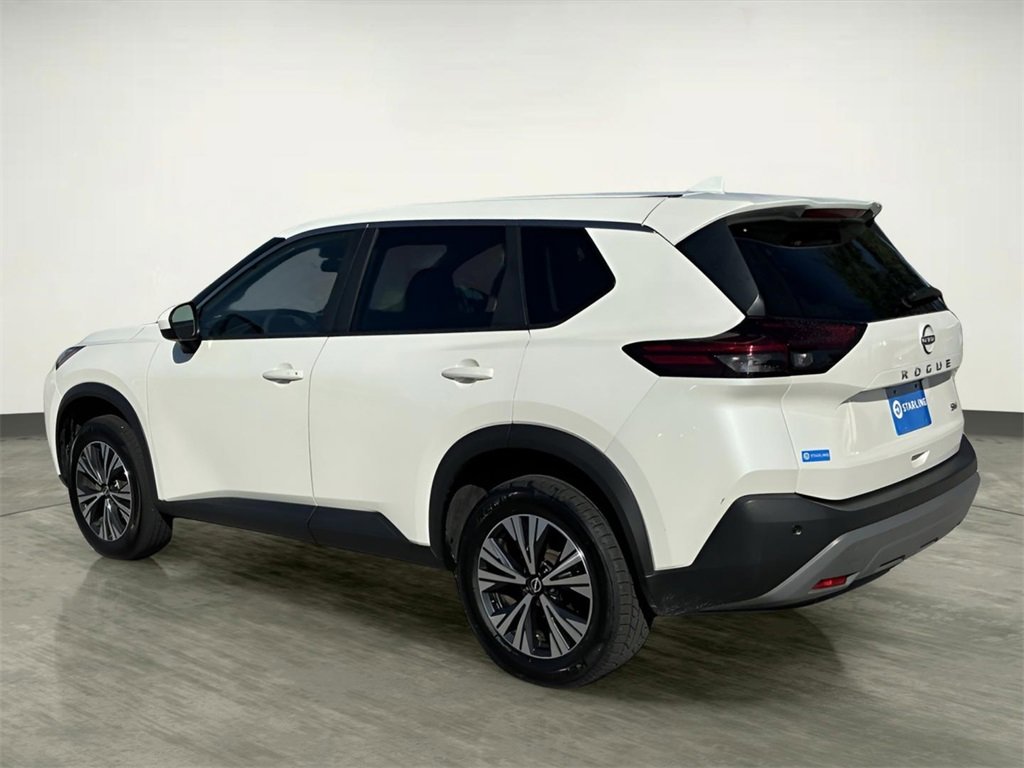 Used 2023 Nissan Rogue SV image 4