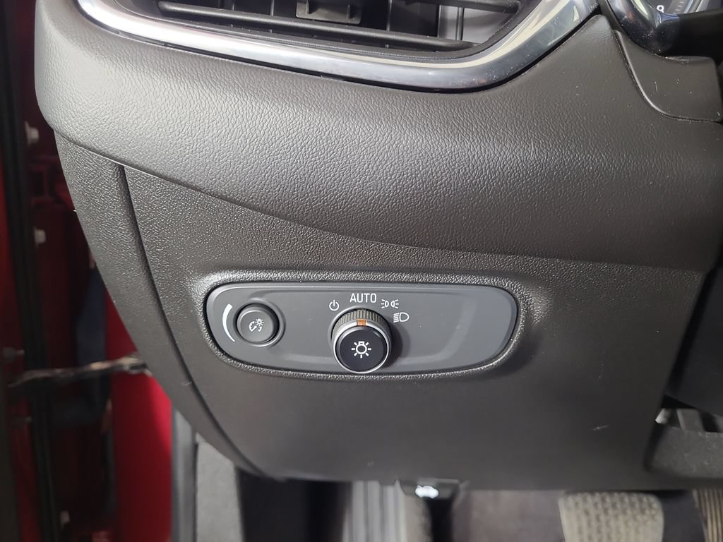 Used 2021 Chevrolet Equinox LT AWD/4WD image 14