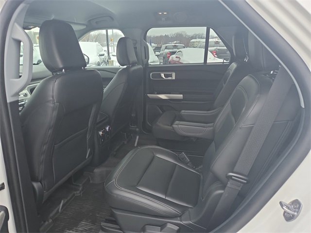 Certified 2022 Ford Explorer XLT w/ Equipment Group 202A image 34