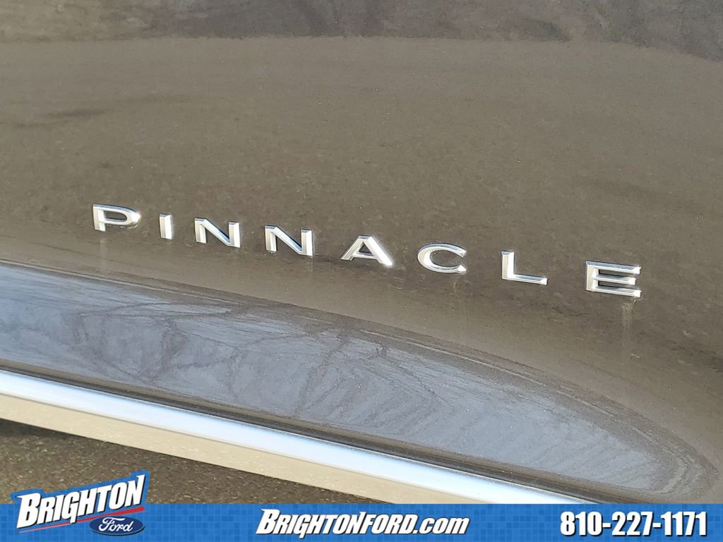Used 2021 Chrysler Pacifica Pinnacle AWD/4WD image 5