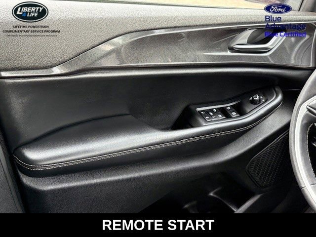 Used 2023 Jeep Grand Cherokee Altitude image 32