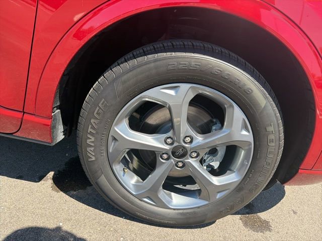 Certified 2024 Ford Escape ST-Line AWD/4WD image 4