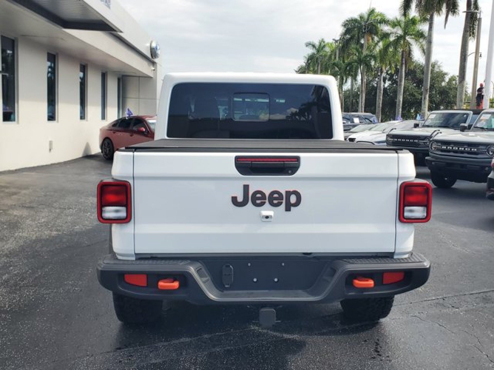 Used 2023 Jeep Gladiator Mojave w/ Cold Weather Group AWD/4WD image 6