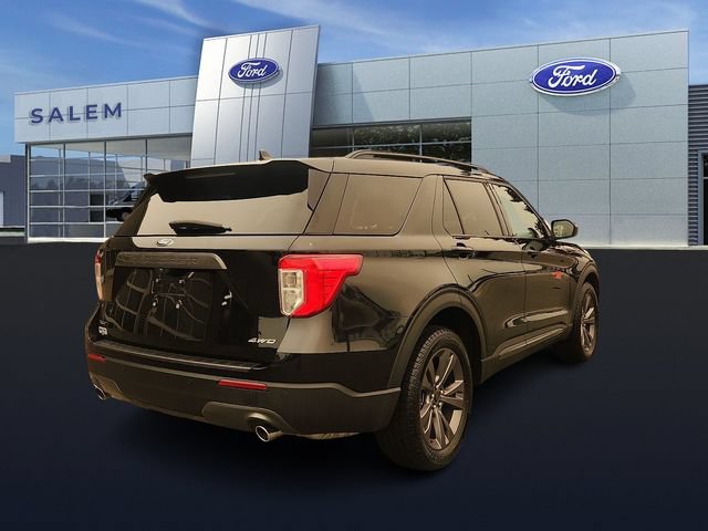 Certified 2023 Ford Explorer XLT w/ Equipment Group 202A AWD/4WD image 3