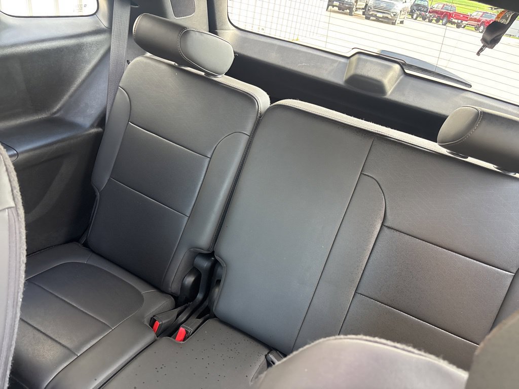 Used 2023 Chevrolet Traverse High Country FWD image 30