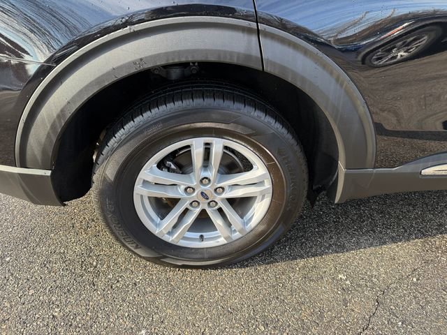 Certified 2022 Ford Explorer XLT w/ Equipment Group 202A image 26