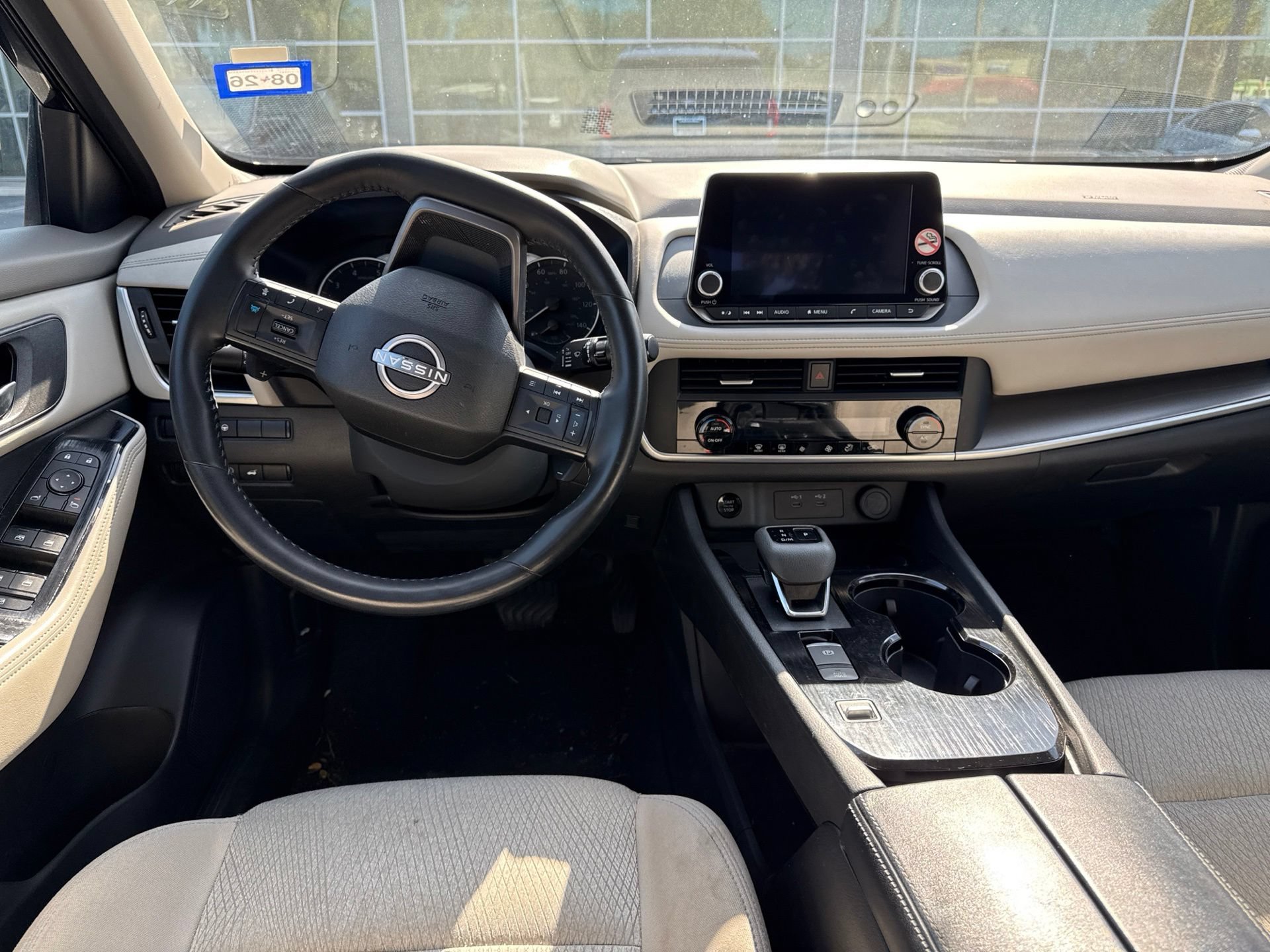Used 2025 Nissan Rogue SV FWD image 12