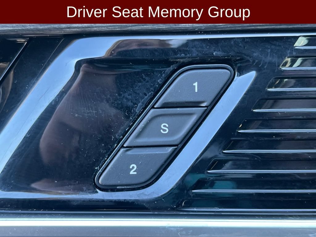 Used 2022 Jeep Wagoneer Series III w/ Flexible Seating Group AWD/4WD image 34